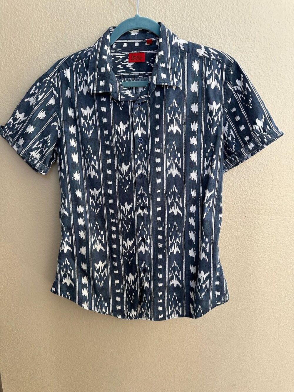 Devils Advocate Blue White Ikat Pattern Button-Up Short Sleeve Shirt Large Cotto